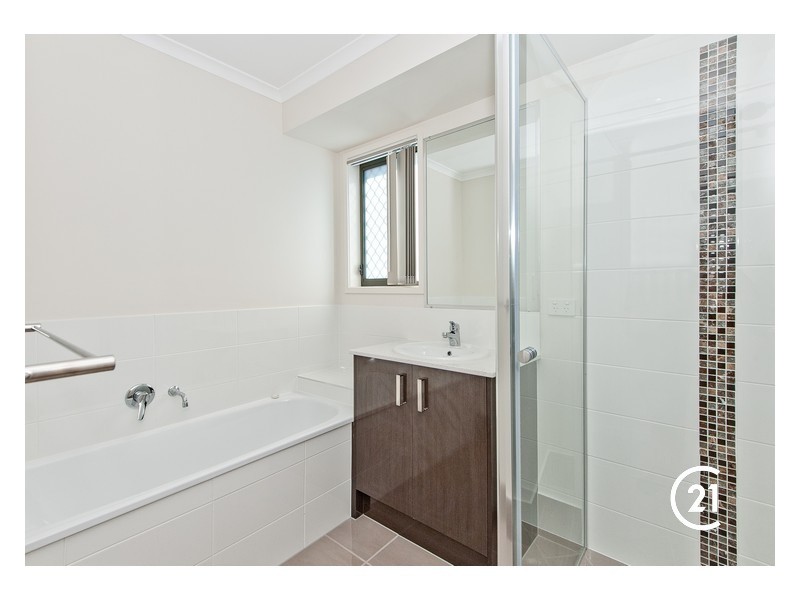 4 Lefroy Court, Warner QLD 4500