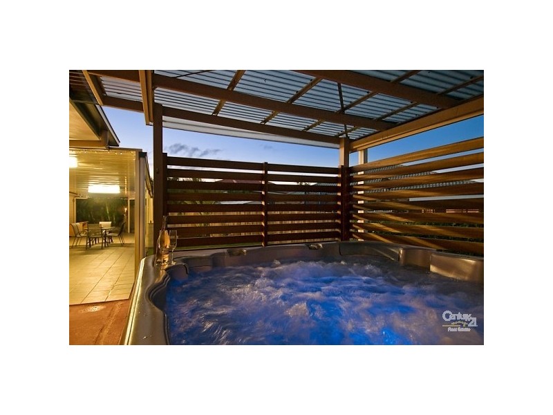 18 Hemlock Street, Warner QLD 4500