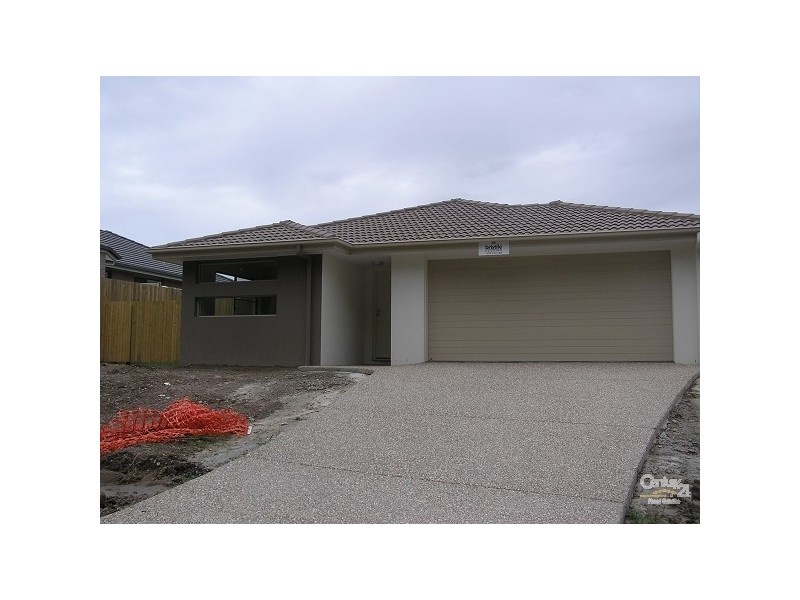 17 Stirling Esplanade, Griffin QLD 4503