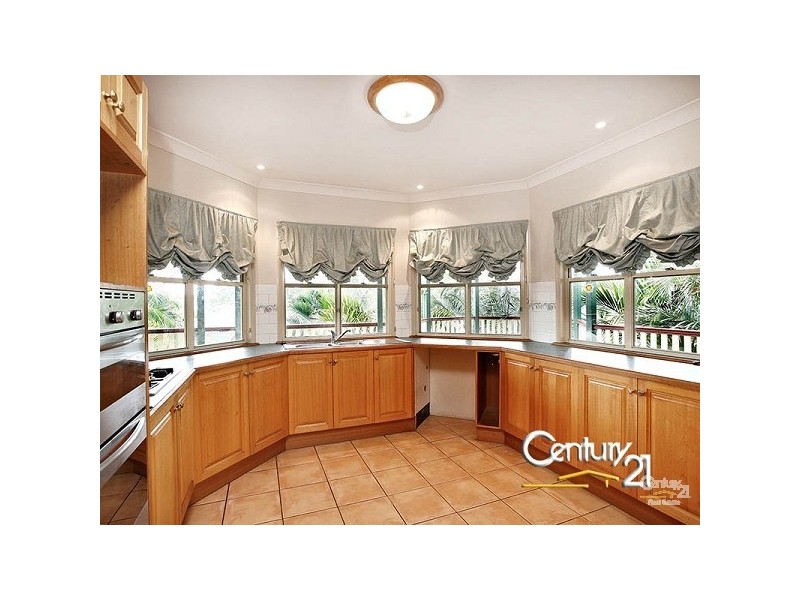 9 Hayward Avenue, Cashmere QLD 4500