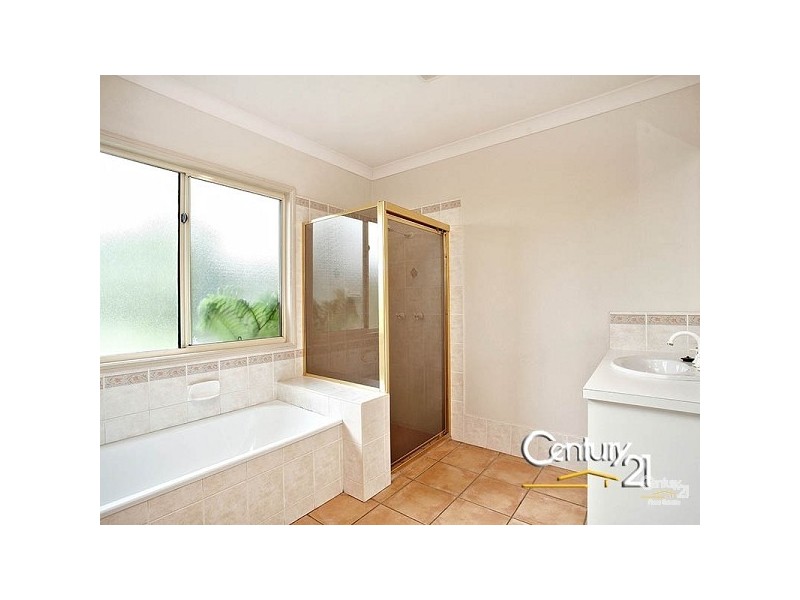 9 Hayward Avenue, Cashmere QLD 4500