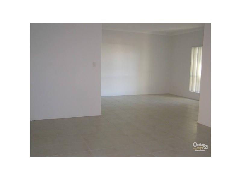 1/10 Brodiek Street, Strathpine QLD 4500