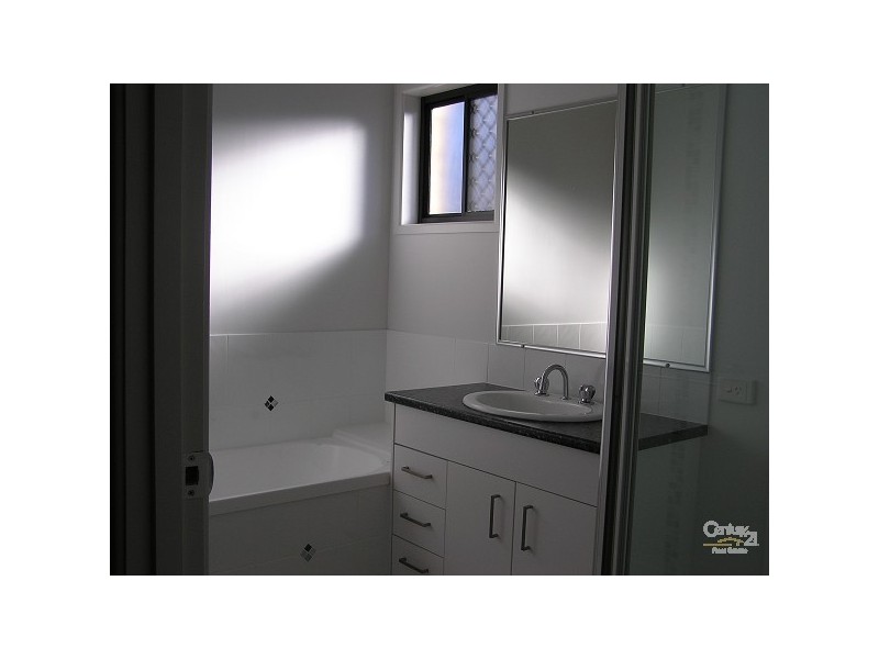 1/10 Brodiek Street, Strathpine QLD 4500