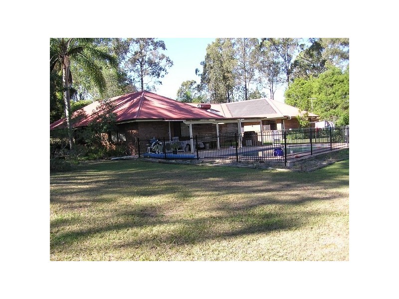 4 Kestrel Ct, Warner QLD 4500
