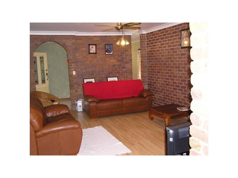 4 Kestrel Ct, Warner QLD 4500