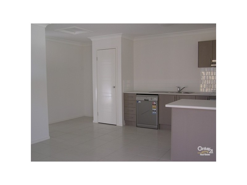 2/5 Morris Court, Warner QLD 4500