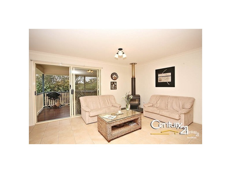 8 Gum Leaf Ct, Albany Creek QLD 4035