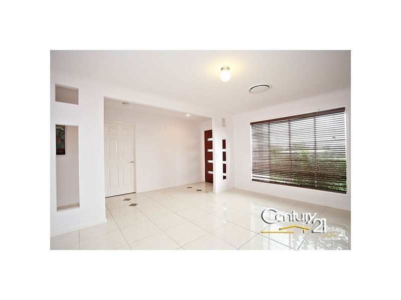 10 Lukla Ct, Warner QLD 4500
