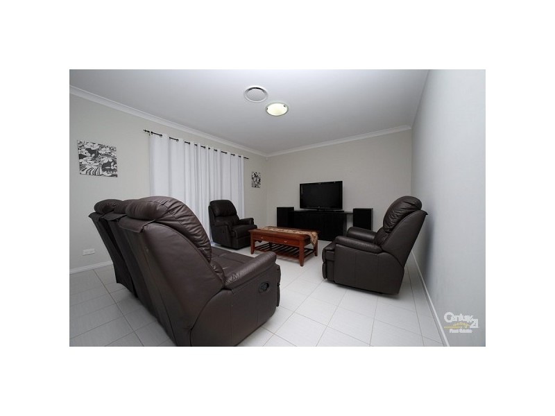 71 Pontiac Cct, Warner QLD 4500