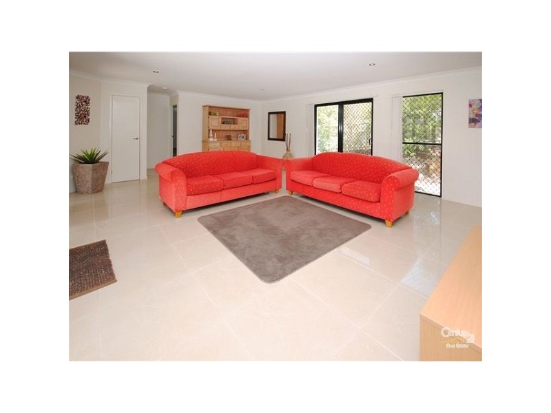 89 Corvus Dr, Cashmere QLD 4500