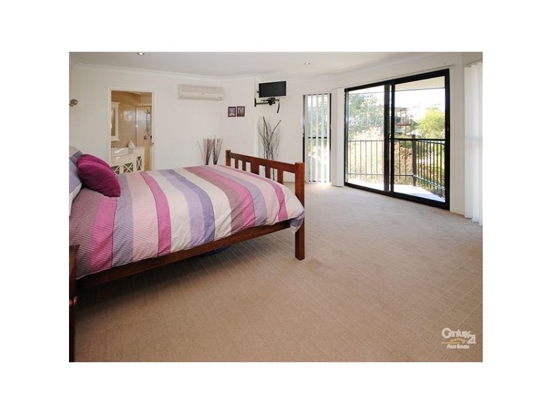 89 Corvus Dr, Cashmere QLD 4500