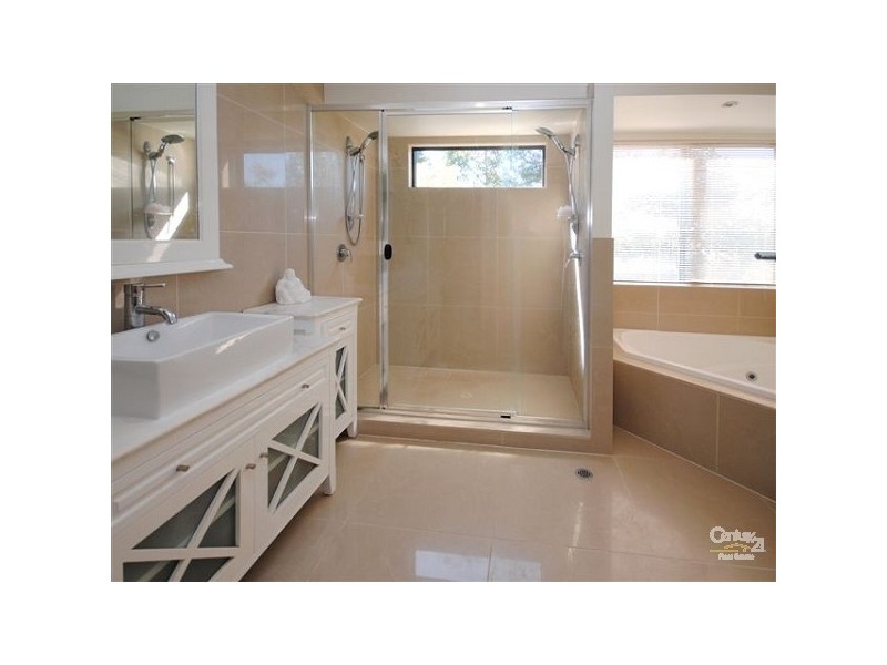 89 Corvus Dr, Cashmere QLD 4500