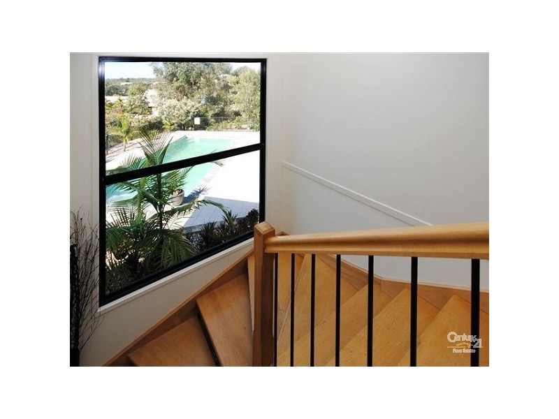 89 Corvus Dr, Cashmere QLD 4500