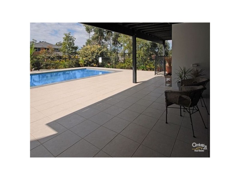 89 Corvus Dr, Cashmere QLD 4500