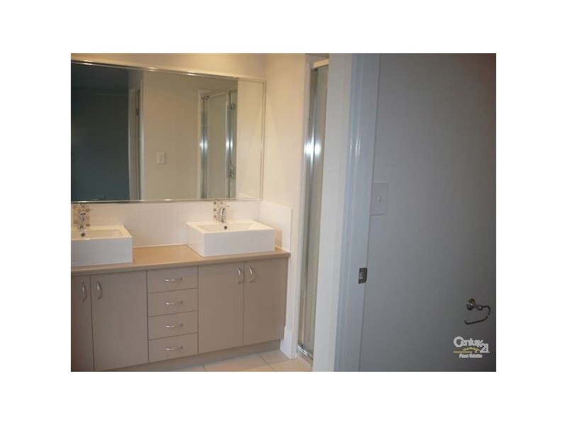 1 Perrins Cl Warner, Warner QLD 4500
