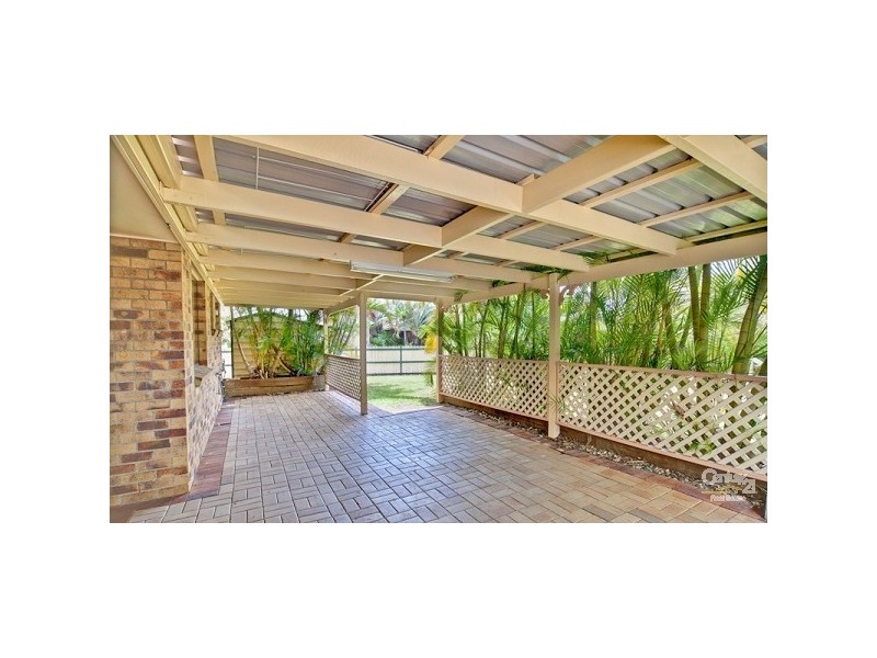 1 Rosewood Dr, Strathpine QLD 4500