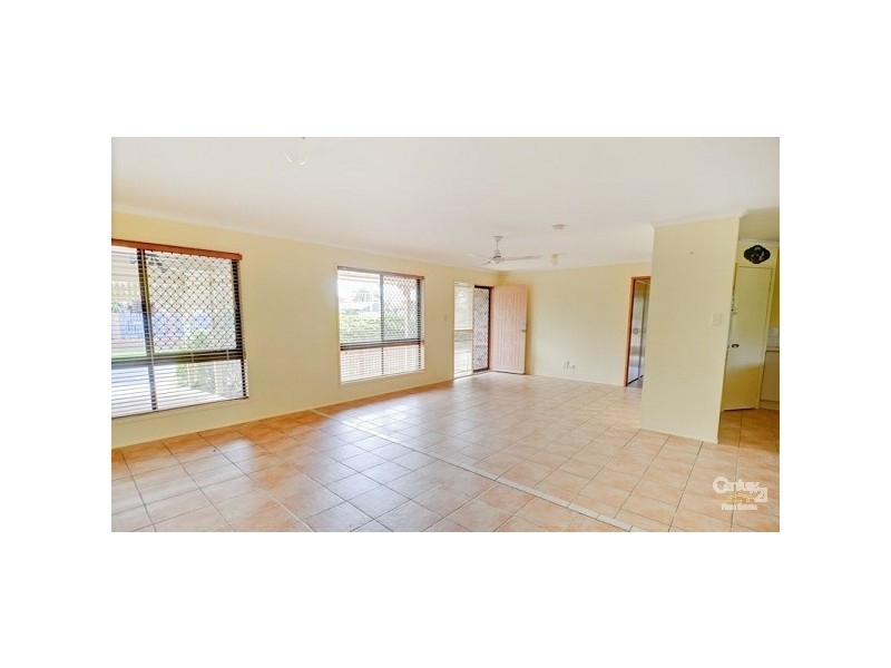 1 Rosewood Dr, Strathpine QLD 4500