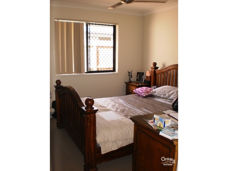 8 Chrysler Parade, North Lakes QLD 4509