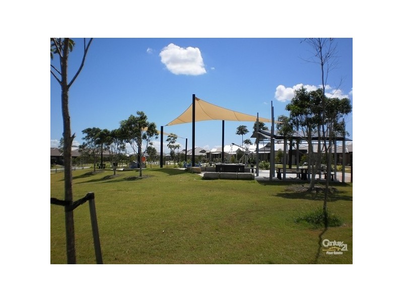 8 Chrysler Parade, North Lakes QLD 4509