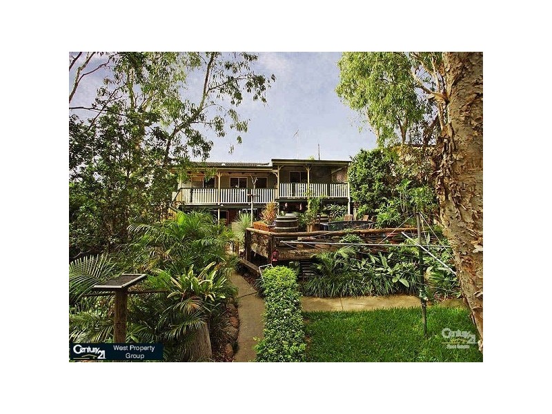 76 Patricks Rd, Arana Hills QLD 4054