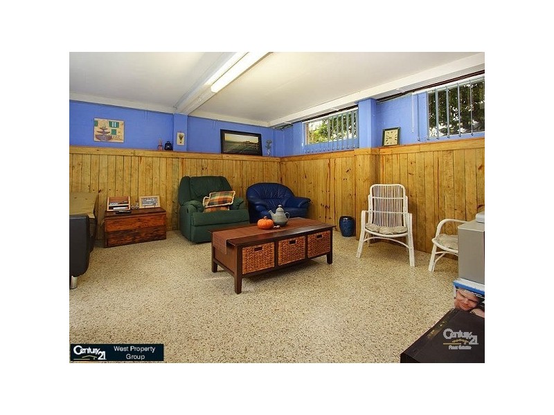 76 Patricks Rd, Arana Hills QLD 4054