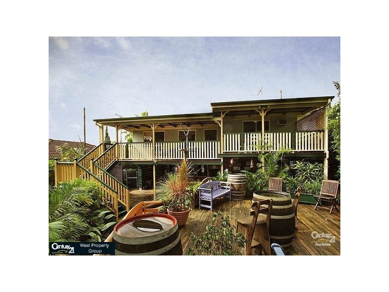 76 Patricks Rd, Arana Hills QLD 4054