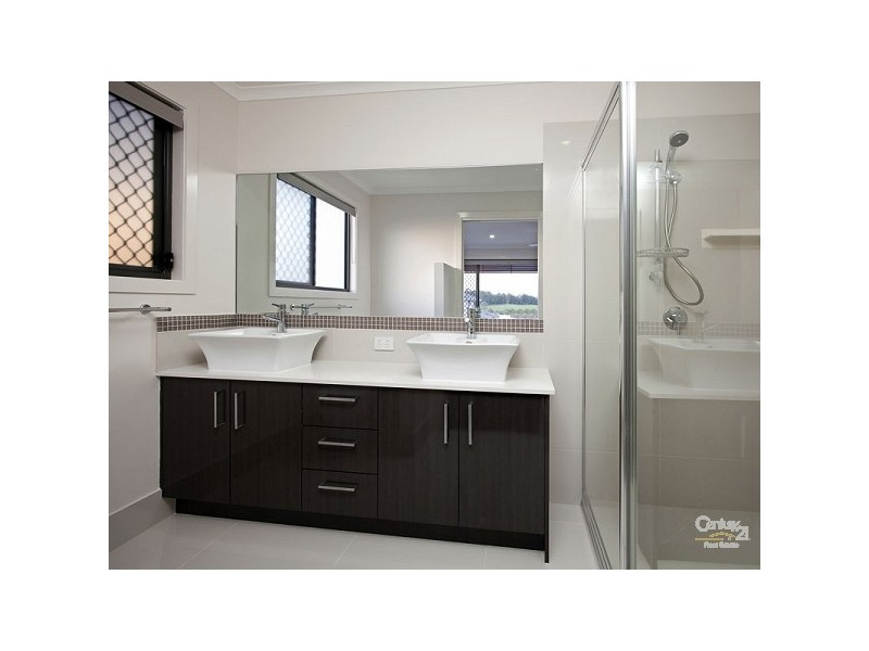 10 Rolland Pde, Warner QLD 4500