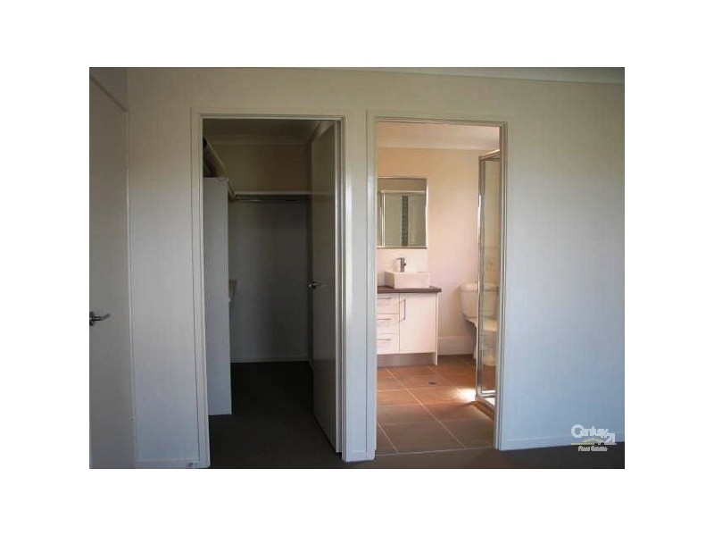 4 Caspian Pde, Warner QLD 4500