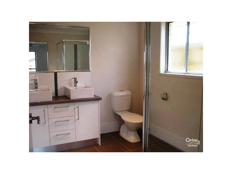 4 Caspian Pde, Warner QLD 4500