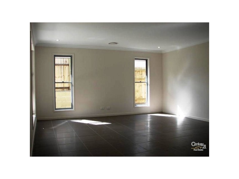 4 Caspian Pde, Warner QLD 4500