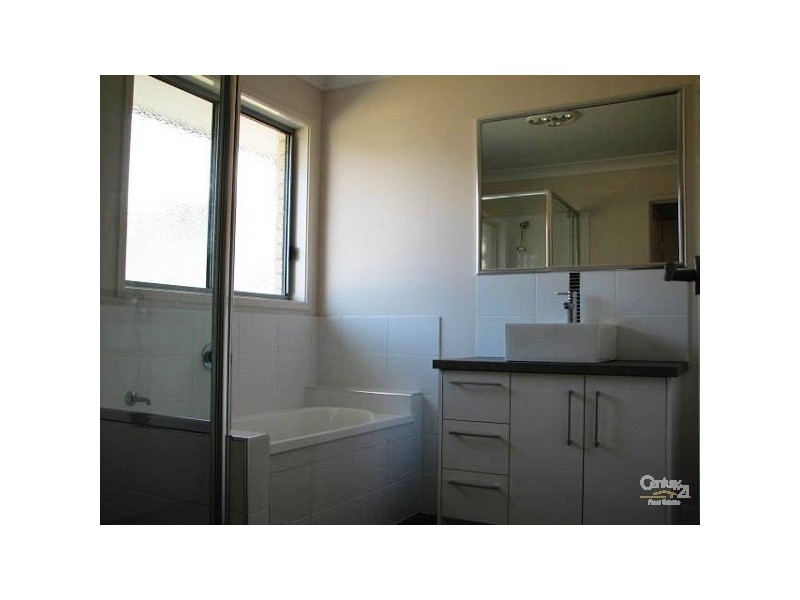 4 Caspian Pde, Warner QLD 4500
