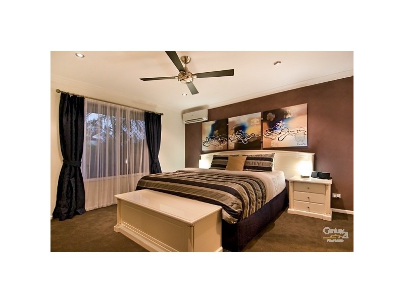 18 Hemlock Street, Warner QLD 4500