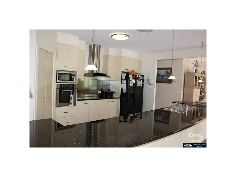 4 Yellow Button Close, Warner QLD 4500