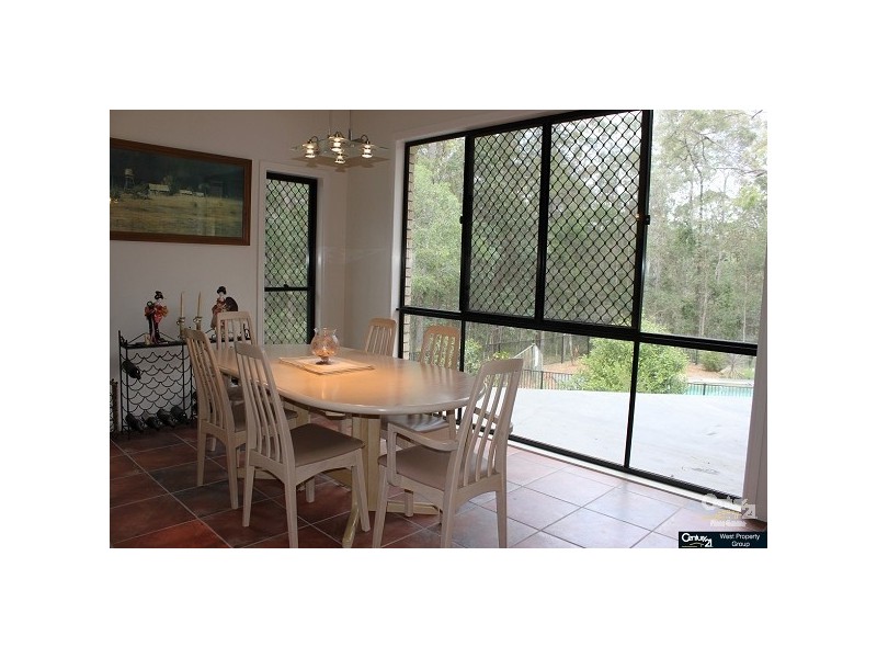4 Yellow Button Close, Warner QLD 4500