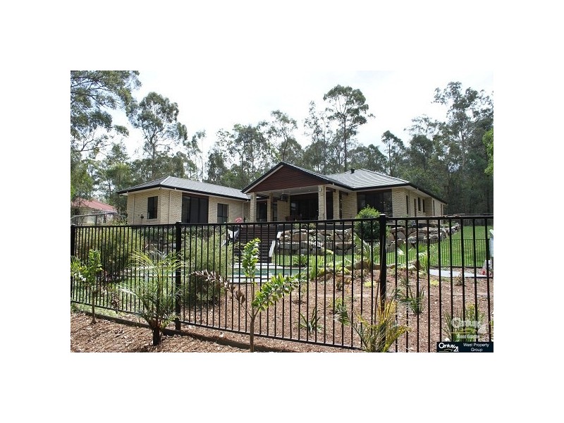 4 Yellow Button Close, Warner QLD 4500