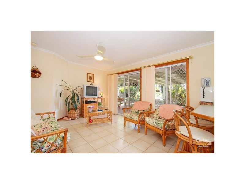 6 Peacock Street, Albany Creek QLD 4035