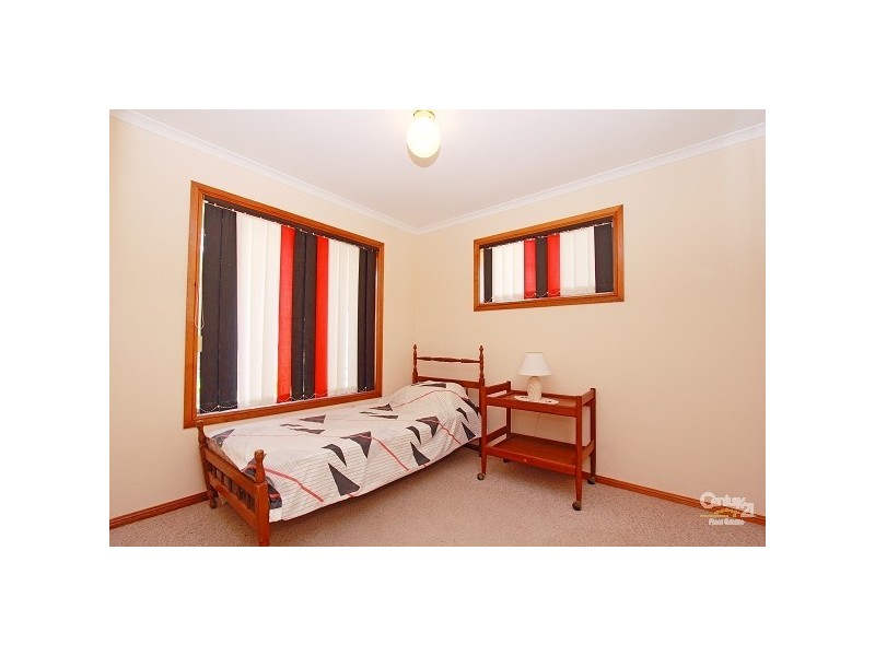 6 Peacock Street, Albany Creek QLD 4035