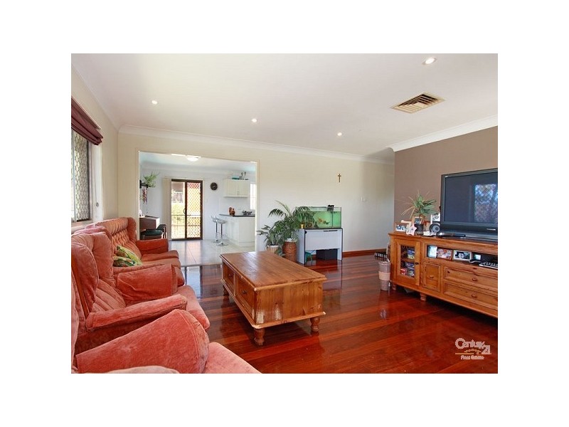 35 Chaplin Street, Stafford Heights QLD 4053