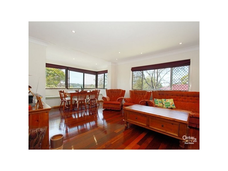 35 Chaplin Street, Stafford Heights QLD 4053