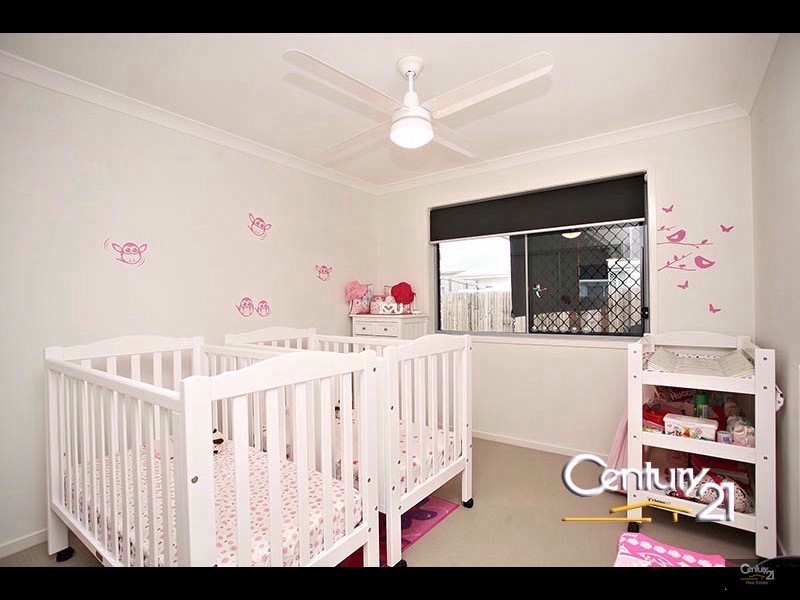 64 Swan Parade, Warner QLD 4500