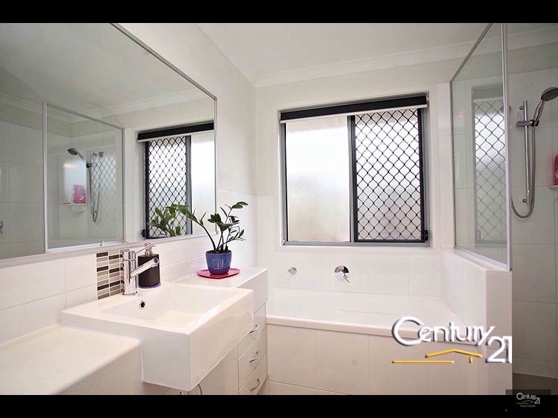 64 Swan Parade, Warner QLD 4500