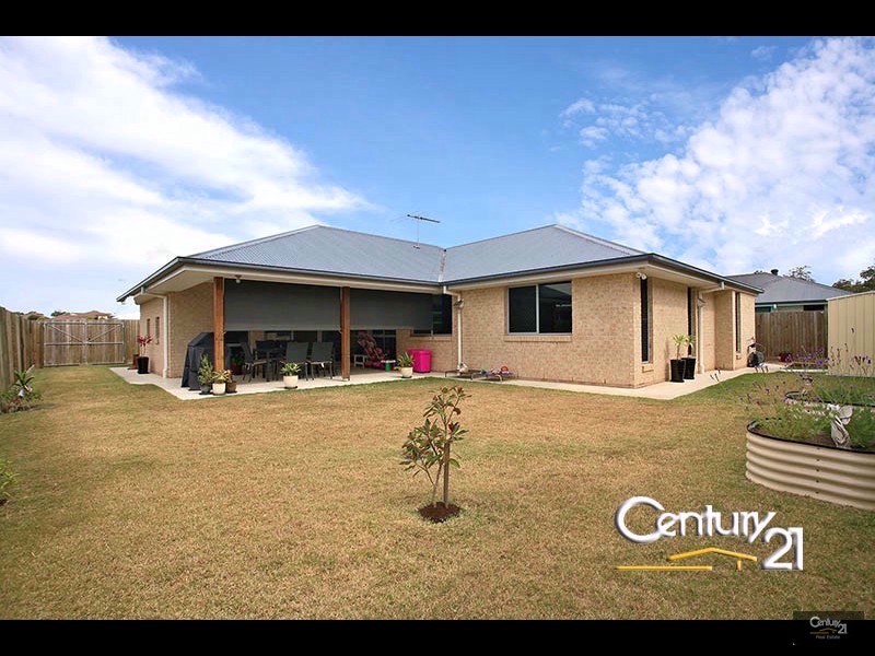 64 Swan Parade, Warner QLD 4500