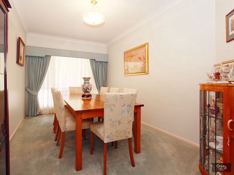 9 Pinehurst Court, Albany Creek QLD 4035