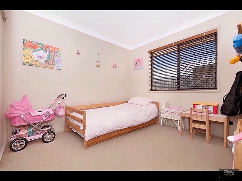 2 Quandong Crescent, Arana Hills QLD 4054