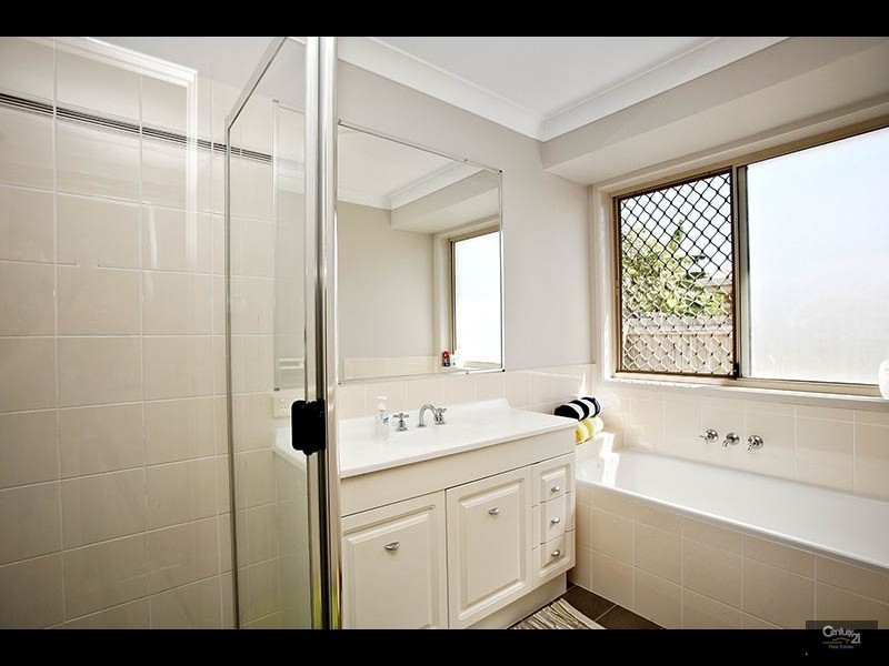 4 Ranieri Court, Bray Park QLD 4500