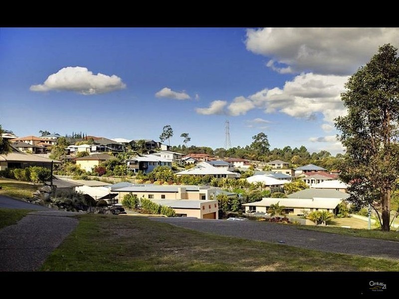 7 Amorosa Court, Eatons Hill QLD 4037