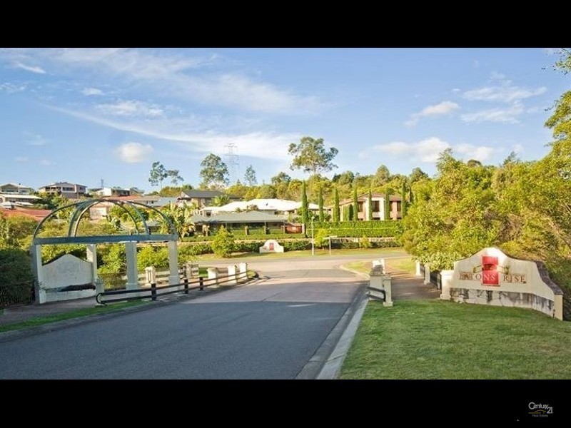 7 Amorosa Court, Eatons Hill QLD 4037
