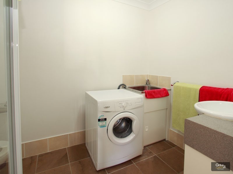 8 Koel Court, Warner QLD 4500