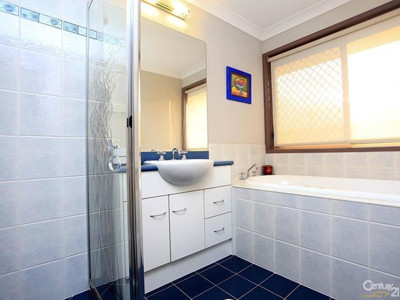 6 Beechwood Place, Warner QLD 4500