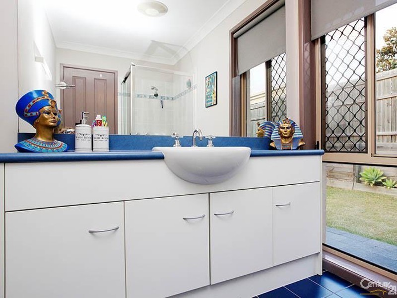 6 Beechwood Place, Warner QLD 4500